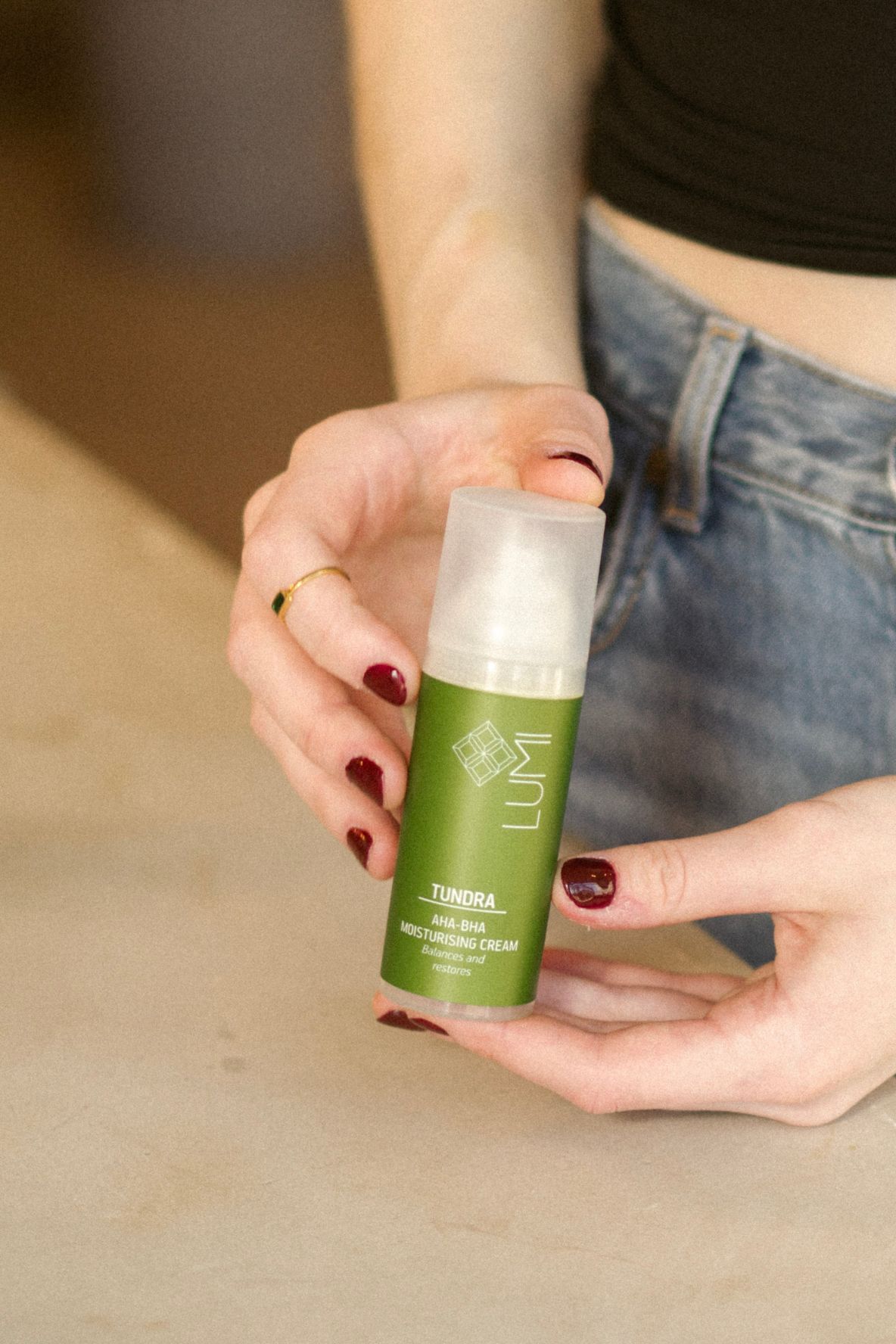 TUNDRA Aknele kalduva naha SET - Image 4