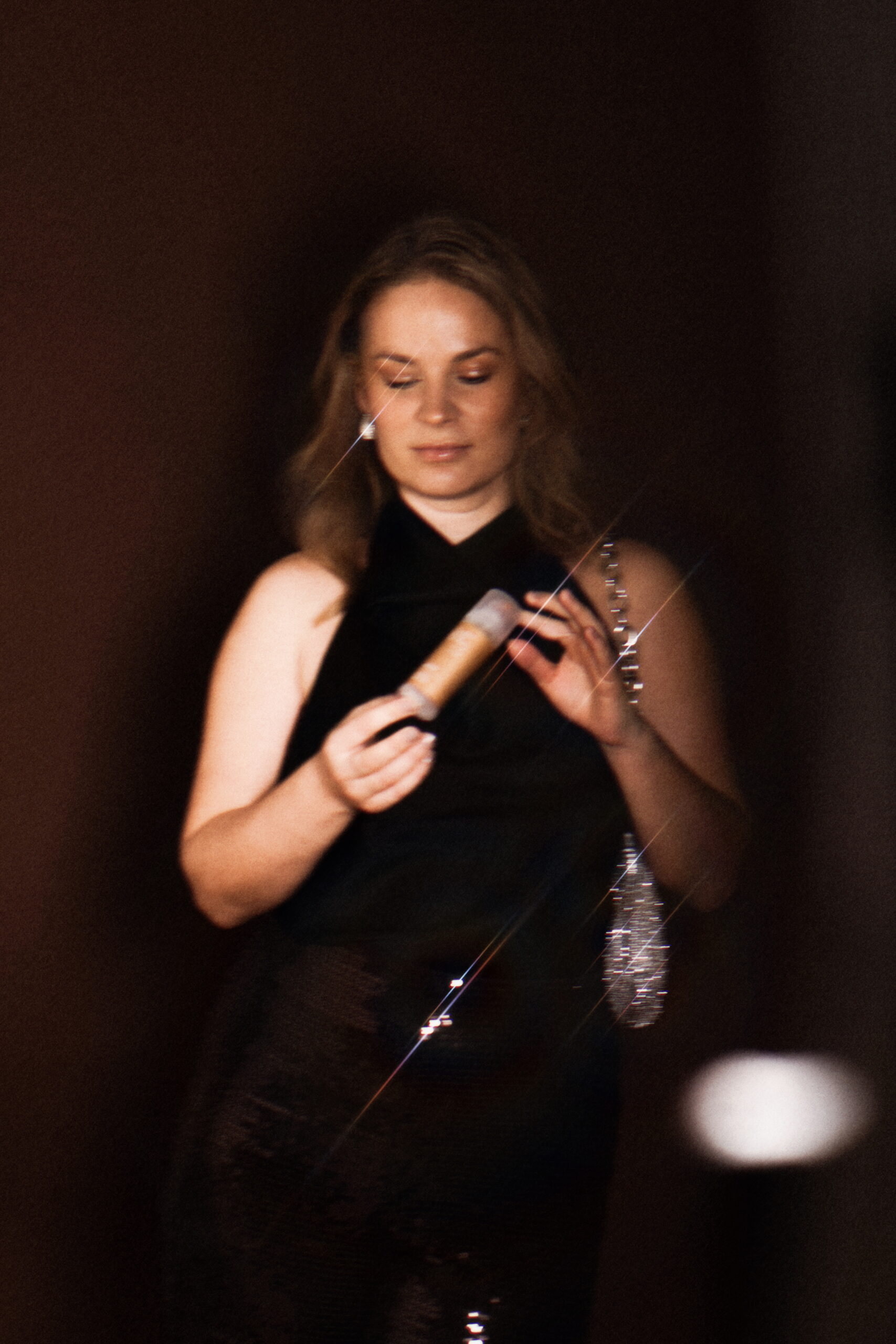 LOLÁ Silk Soleil Drops - Image 4